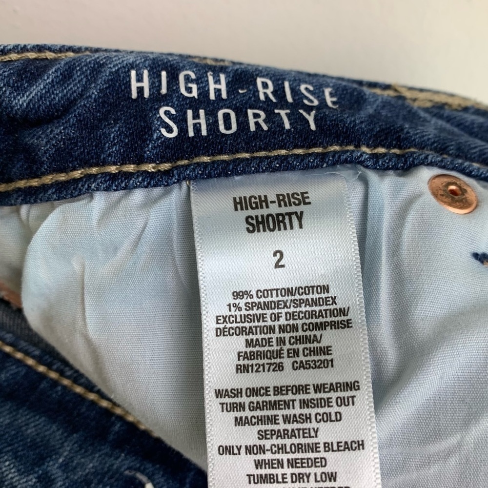 Aeropostale Medium Wash High Rise Shorty Jean Shorts - Picture 4 of 9